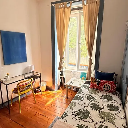 Δωμάτια σε οικογενειακή κατοικία Cost Single